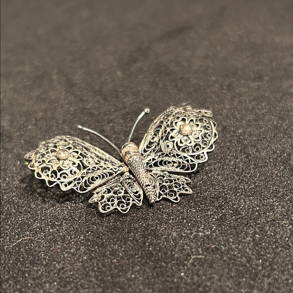 Vintage Silver Filigree Butterfly Brooch | 1930s - Picture 3 of 9
